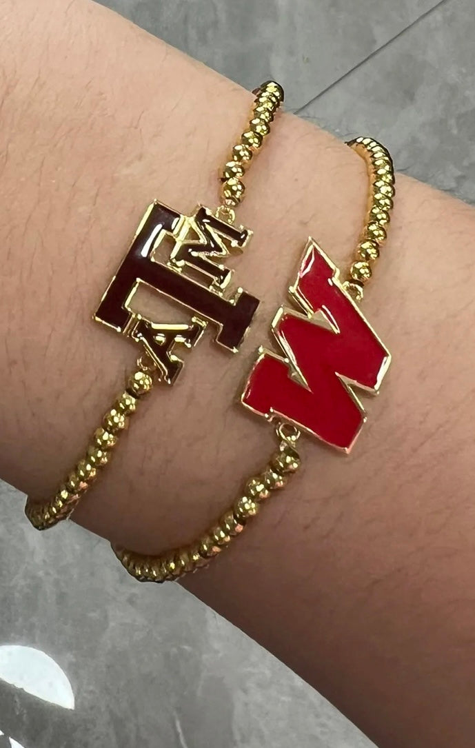 Woodlands "W" beaded bracelet